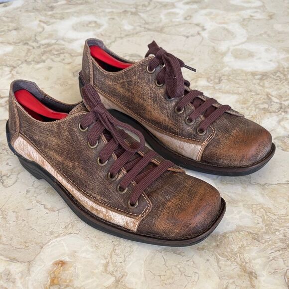 John Fluevog Tough Loves  Fondly Distressed Leather Lace Up Shoes - Picture 2 of 15